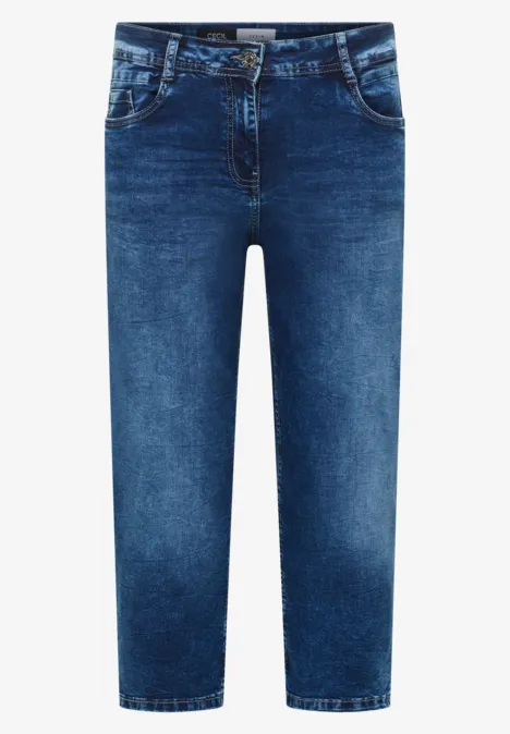 Dunkelblaue Jeans mit geradem Bein, klassischem 5-Pocket-Design und leichtem Used-Effekt.
